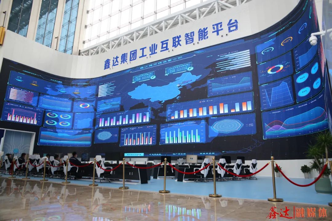 接受领导人检阅 | 金年金字招牌智能显示助力紫金山实验室展现强劲创新力