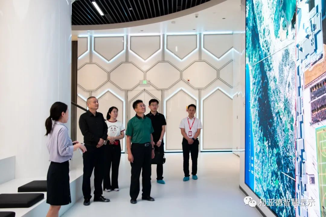安徽省科技馆馆长方波一行莅临金年金字招牌南方总部参观调研